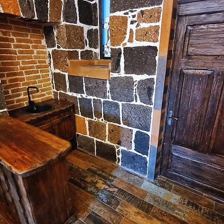 Via Gyumri Hotel Bagian luar foto